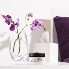 Olay- Anti-Wrinkle Firm & Lift SPF 15 Day Cream